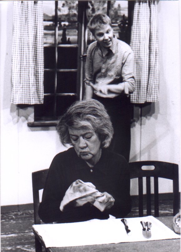 Heidi Rausch und Marc Gelhart als Trina und Fiete Roggenkamp in "Lütte witte Siedenschoh" - Spielzeit 1998/99